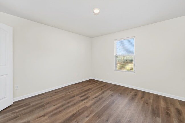 Photo - Available now! Stunning 3-Bedroom Home in Meredith Woods