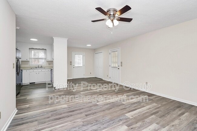 Photo - 225 Pineland Ave