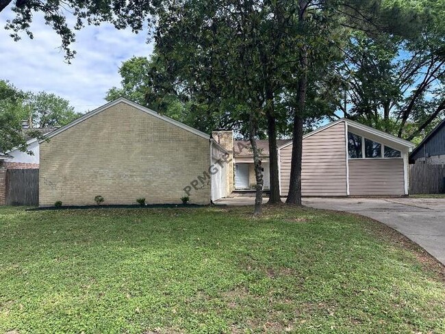 Photo - 10022 Windriver Dr Casa