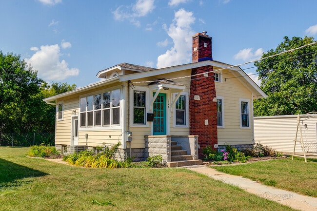 Photo - 128 Grant St