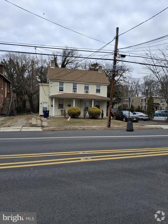 Building Photo - 27-27 W Camden Ave Rental