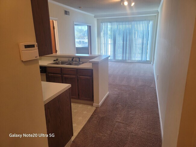Photo - 2009 Greene St Unidad 307