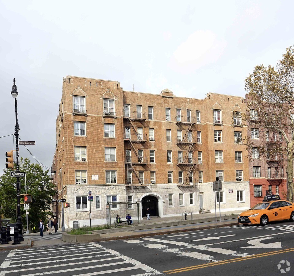 Photo - 1049 Grand Concourse