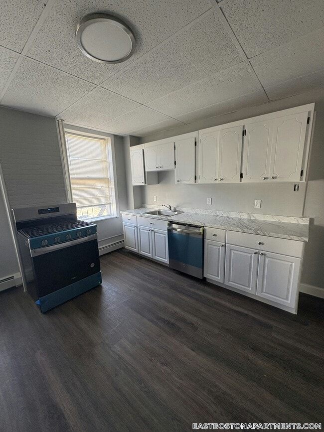 Photo - 273 Maverick St Unit 4