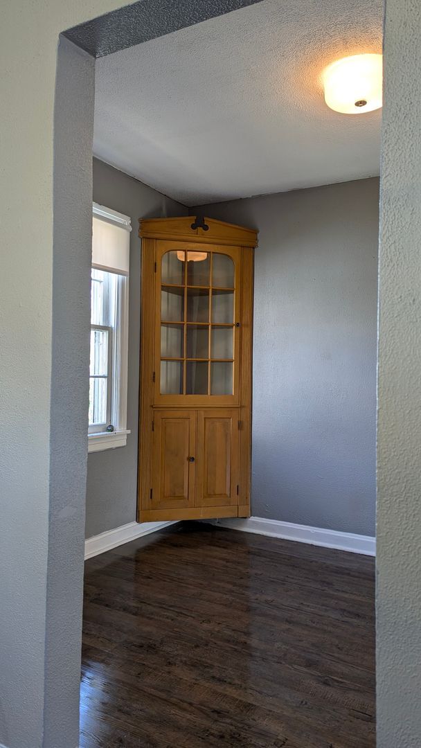 Photo - 2412/2414 W. 9th St. Unidad 2412