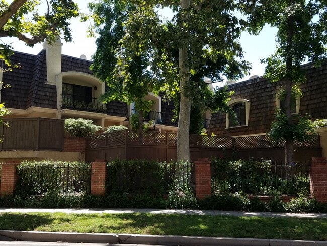 Exterior/Street View - 638 Wilcox Ave