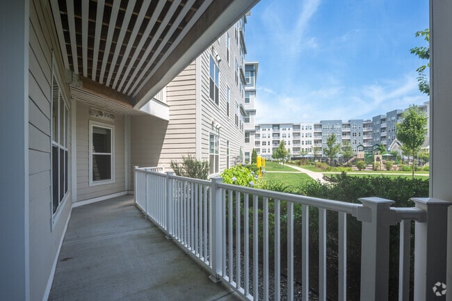 2BR, 2BA - 1,194SF - Balcony