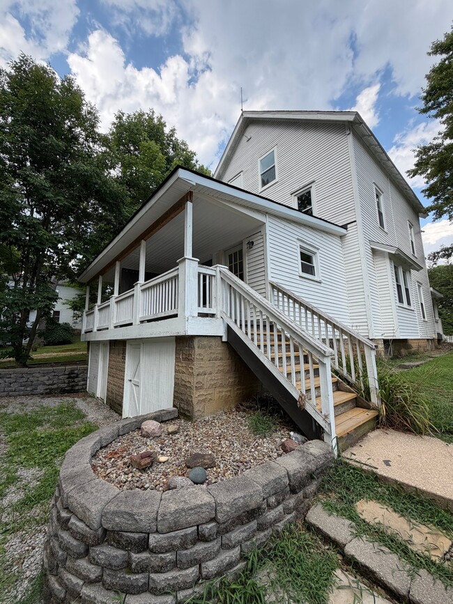 Building Photo - 11695 Peckham Ave