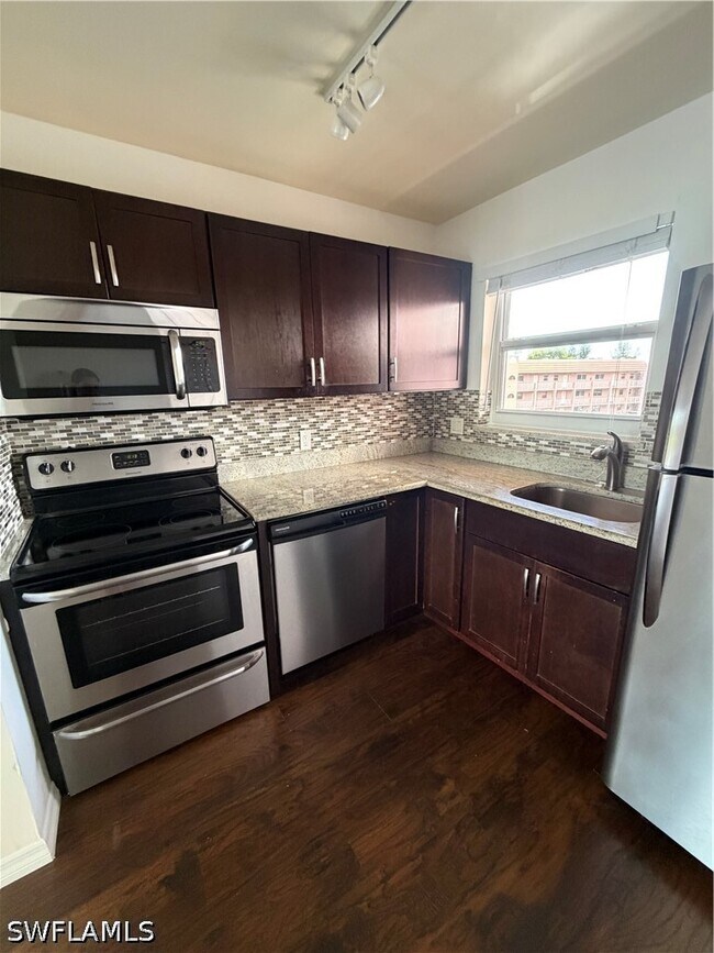 190 Turtle Lake Ct Unit 307