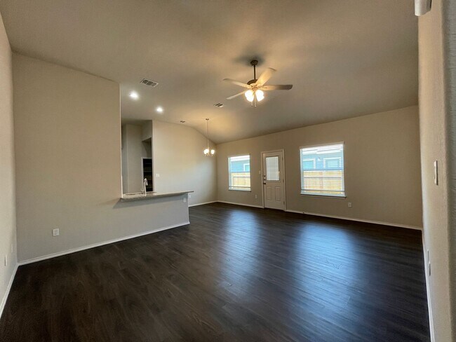 Photo - TOWNHOME FOR RENT