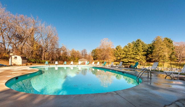 Building Photo - The Grove at Manchester