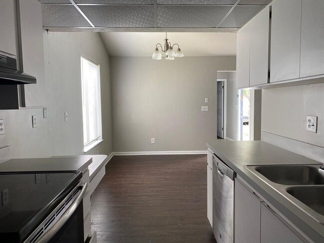 Photo - 2858 SW 39th Ave