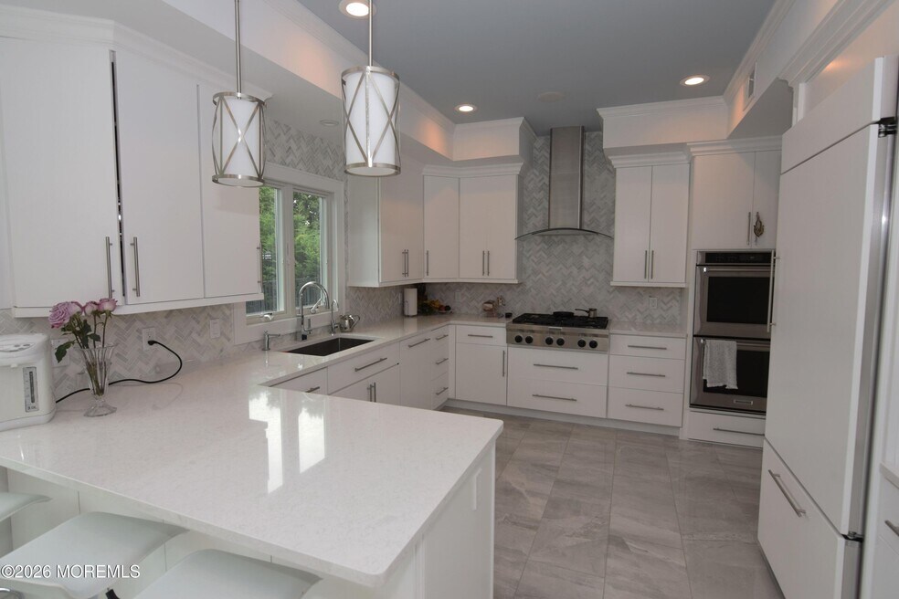 229 Lockwood Ave