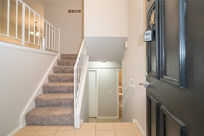 Photo - 335 Parma Dr