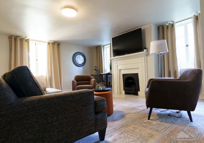 Photo - 1411 College St Unit College St