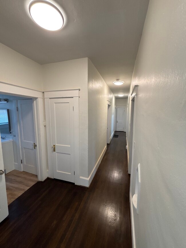 Hallway - 4118 50th Ave N
