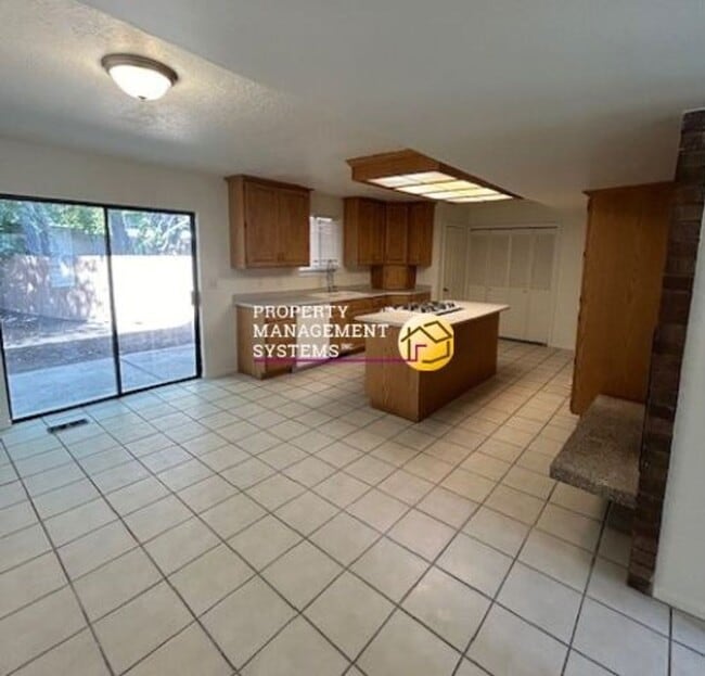Photo - 3 Bedroom Twin Home in Sandy