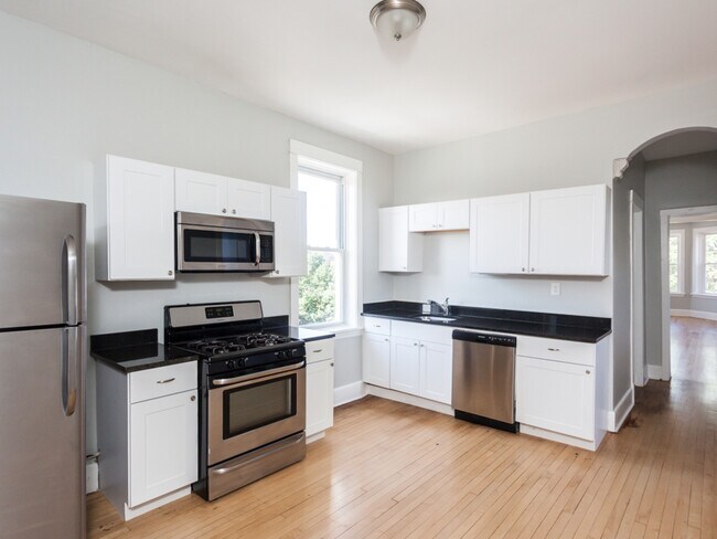 Photo - 901 N Mozart St Unit 3