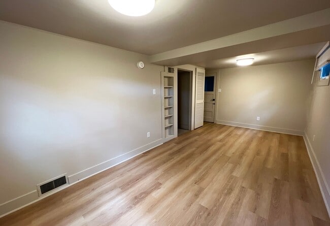 Photo - 619 W Harrison St Unit 619 W 1/2 Harrison