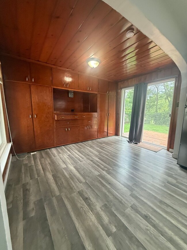 Photo - Beautiful 2 Bedroom 1 Bathroom House