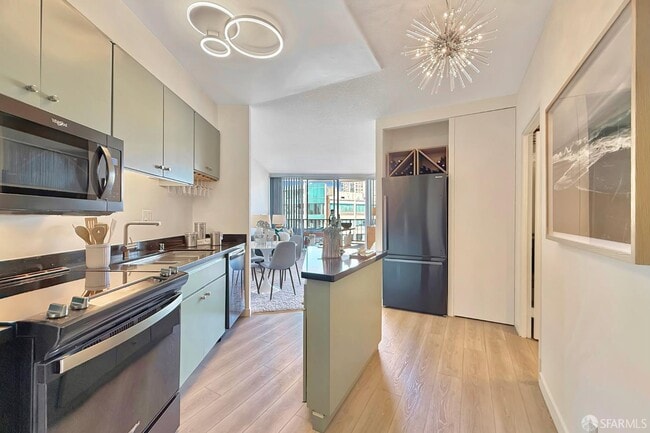 Photo - 1200 Gough St