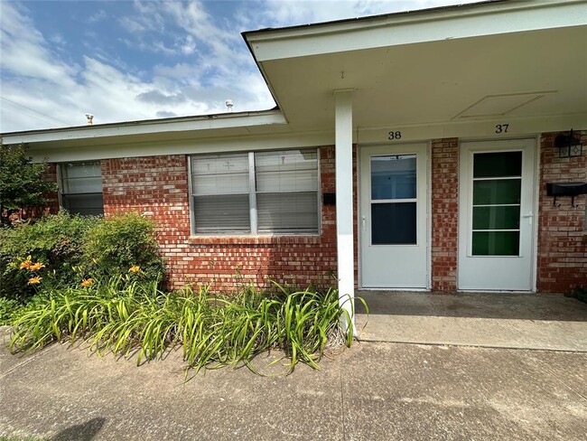 Photo - 500 Stinson St Townhome