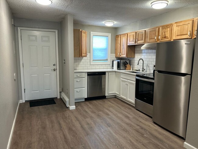 Century 21 Gold Rush - 3 bed, 1 bath (Fair... - Century 21 Gold Rush - 3 bed, 1 bath (Fair... Casa