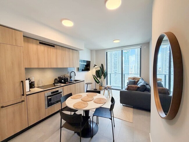 Photo - 121 NE 5th St Unit SI FL30-ID1507035P