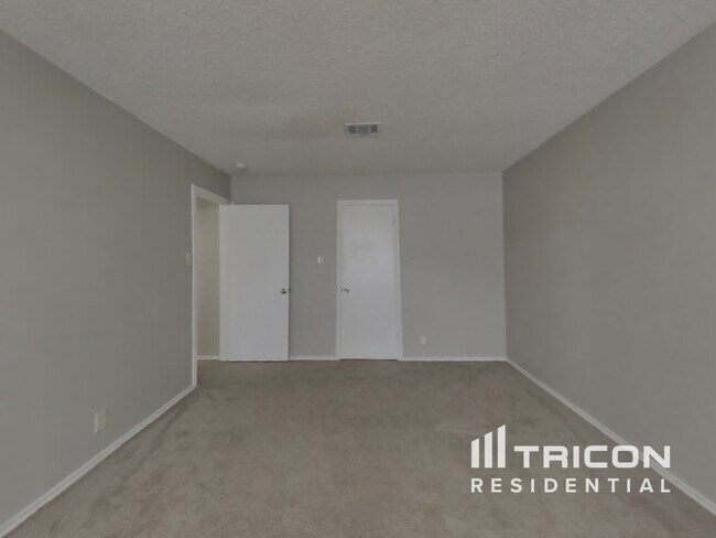 Photo - 3725 Candlewind Ln