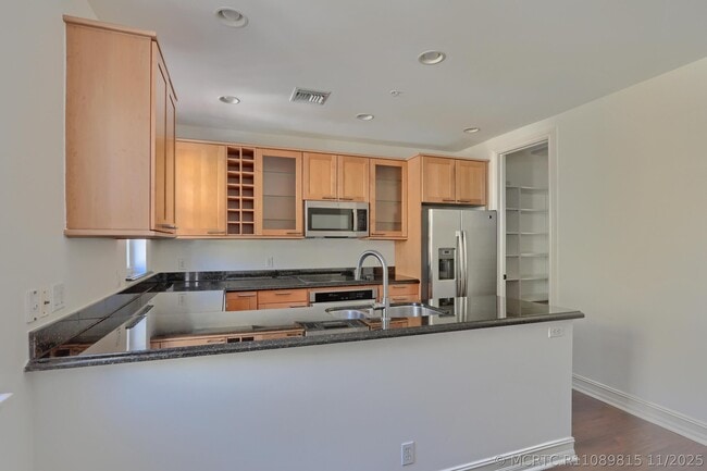 343 Flamingo Dr