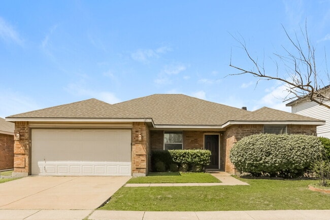 Building Photo - 129 Phlox Ln