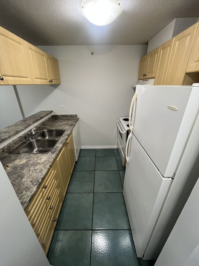 Photo - 1278 Granville St