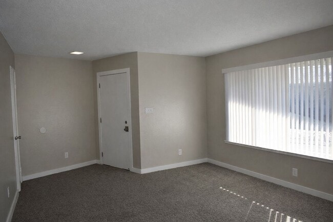 Photo - 6049 Northcrest Cir