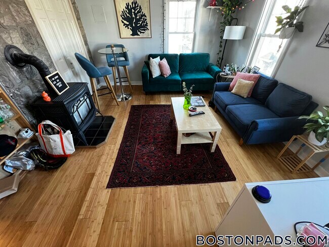 Photo - 525 E 3rd St Unit 3F