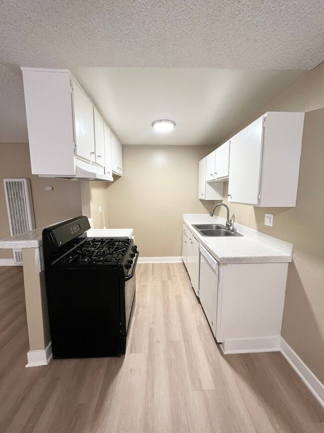 Photo - Cerise (Fountain Villa)