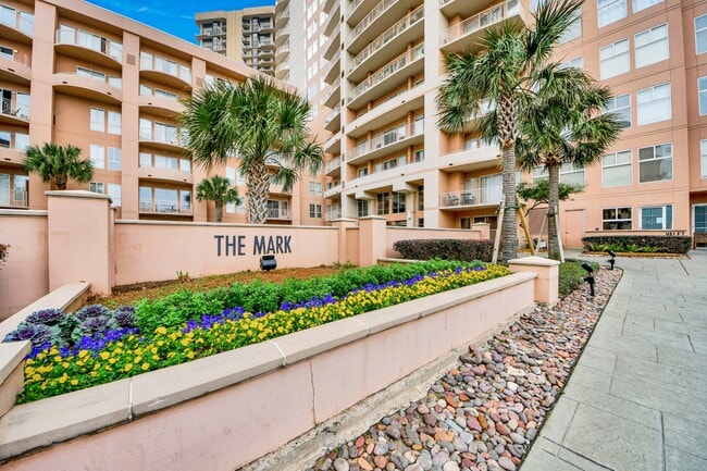 Building Photo - 3505 Sage Rd Unit 604