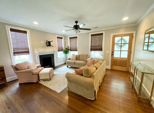 Photo - Rosewood