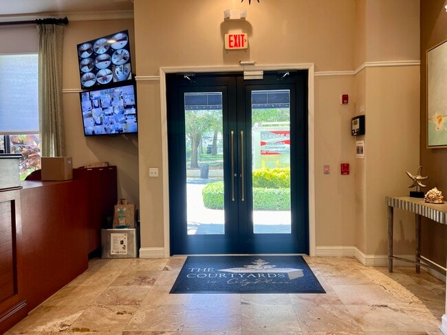 Building Photo - 630 S Sapodilla Ave Unit 204