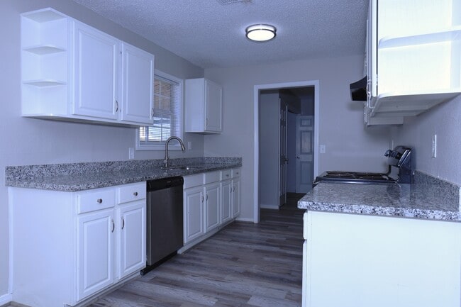 Photo - 1117 County Rd 515
