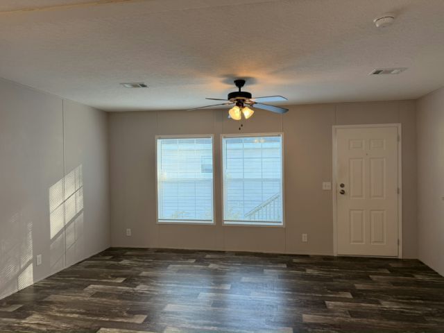 Photo - 1400 Banana Rd