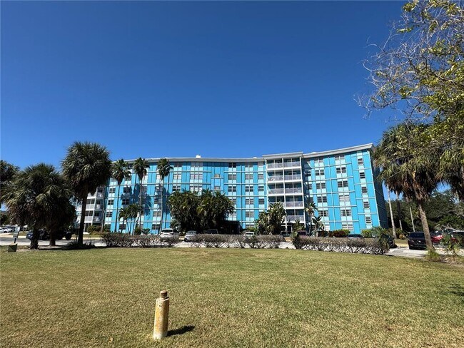 Photo - 3315 58th Ave S Unidad 201