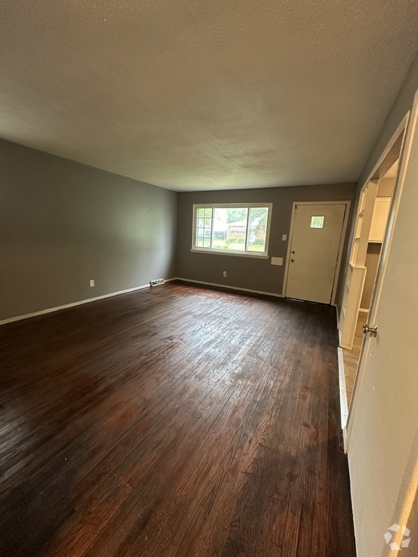 Building Photo - 4002 E 150th St Rental