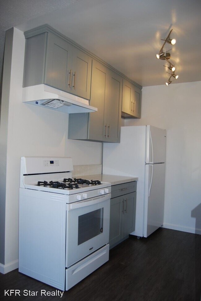 Photo - 326 W University Ave