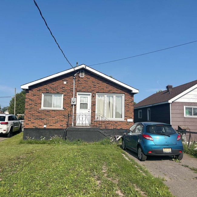 Building Photo - Spacious 3 Bed / 1 Bath Home in Sault Ste. Marie, ON – $2,500/month + Utilities. September 1st Oc...