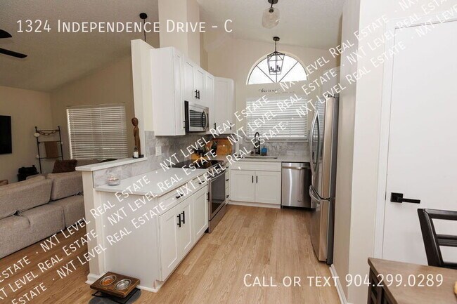 Photo - 1324 Independence Dr