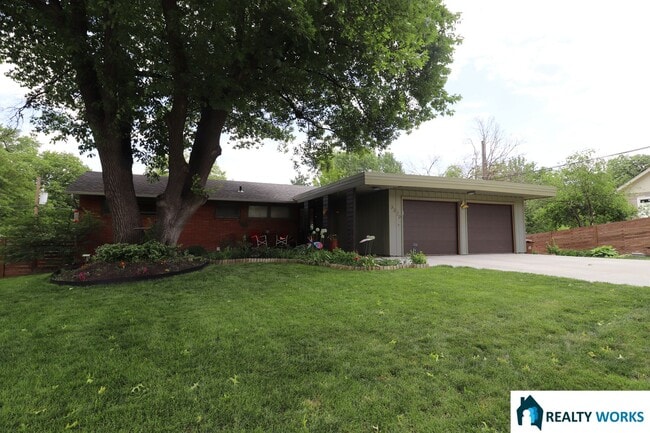 Beautiful Four Bed Two Bath Home - Beautiful Four Bed Two Bath Home