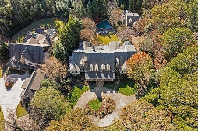 Photo - 5000 Long Island Dr