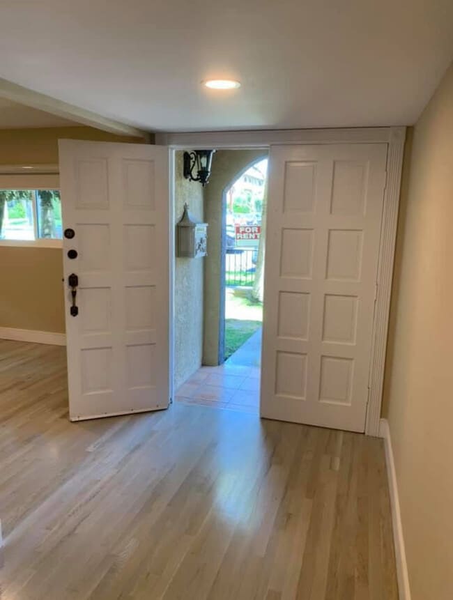 Building Photo - 12244 Magnolia Blvd Unit 1