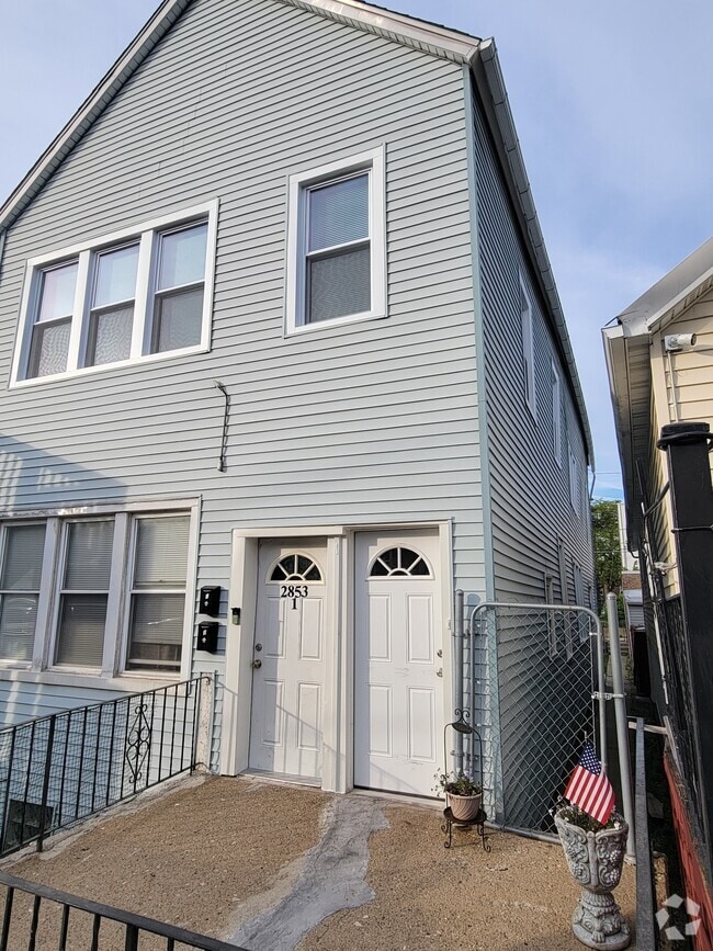Building Photo - 2853 S Farrell St Unit 2 Rental
