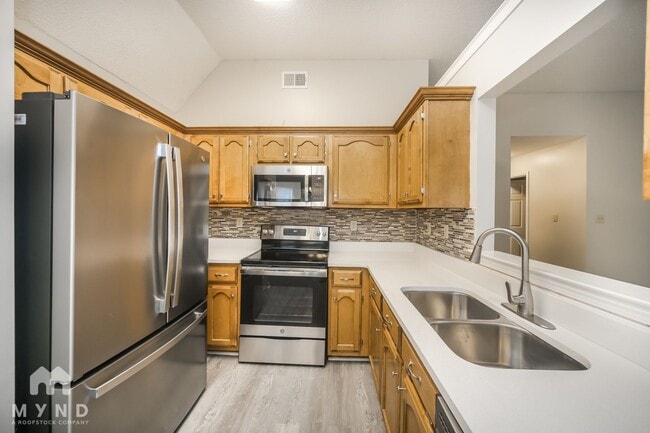 Photo - 8418 Regal Bend Dr